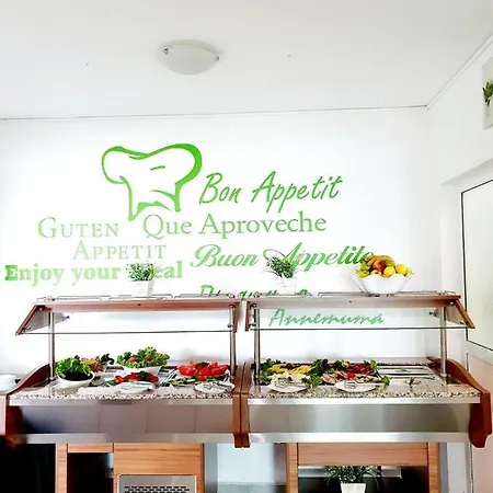 петър Хотел