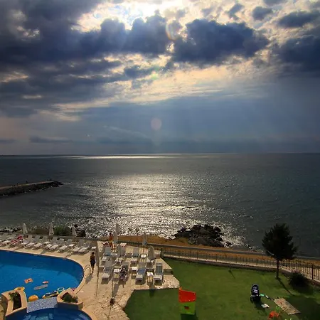 петър Равда