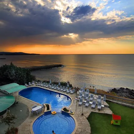 петър 3* Равда